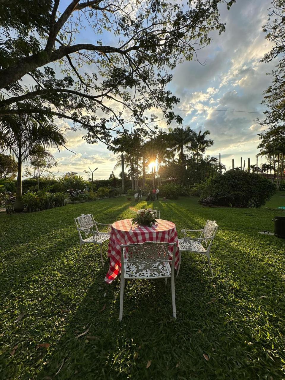 El Percal Hacienda Hotel Montenegro Bagian luar foto
